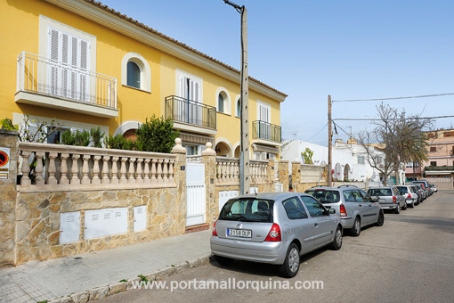 The Spanish Residential Property Ownership Act applies not only to freehold apartments but also to terrace houses such as the one in Coll den Rabassa, shown above.