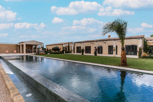 Single-level, spacious, newly-built finca with pool near Campos