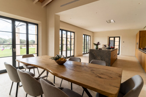 Dining area close to the open kitchen