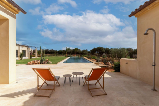 Relaxing terrace close to the pool