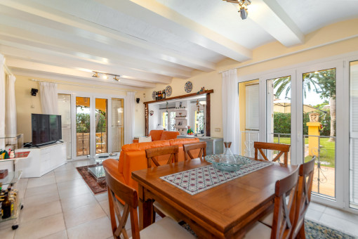 Dining area with access to the garden