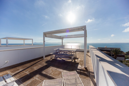 Spacious roof terrace