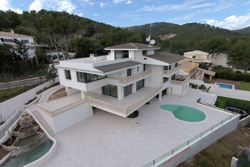 Idyllic villa with 7 bedrooms, underfloor heating and pool in prestigious location in Son Vida