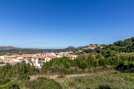 Wonderful views over the mountains and the castle of Capdepera
