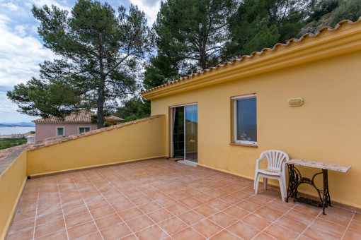 Spacious roof terrace