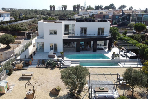 Ultramodern villa with pool in Sa Torre