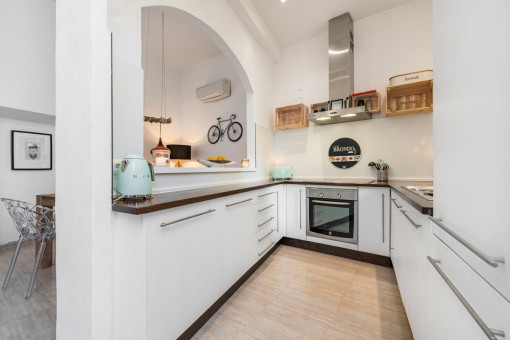 Modern and fully fitted kitchen