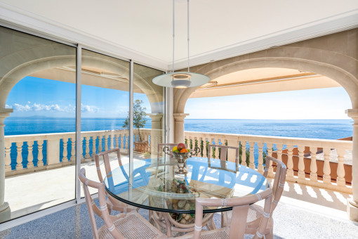 Dining area with marvellous sea vews