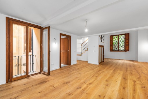 Large dining area with access to the kitchen