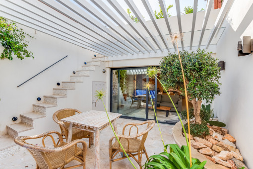 Beautiful patio with access to the roof terrace
