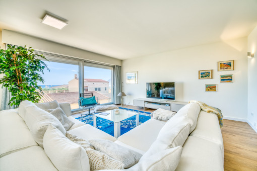 Lightflooded living area with sea views