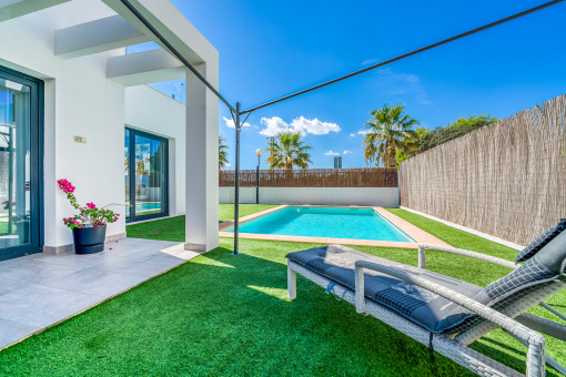 Wonderful pool and terrace area