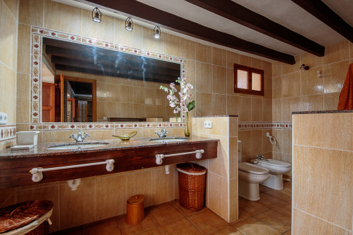 One of 2 bathroom