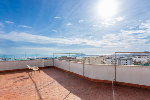 Large sea view roof terrace
