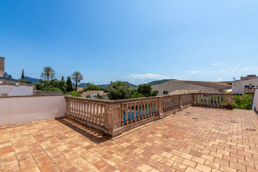 Large roof top terrace