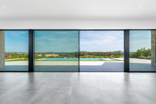 Living area with panoramic windows