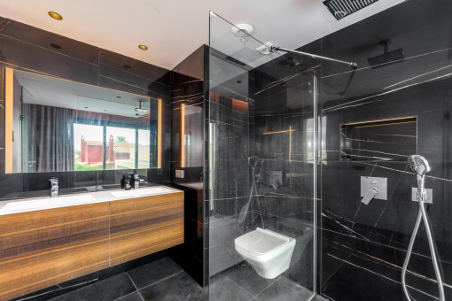 En suite bathroom