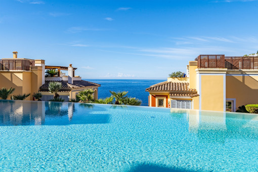 Communal infinity pool