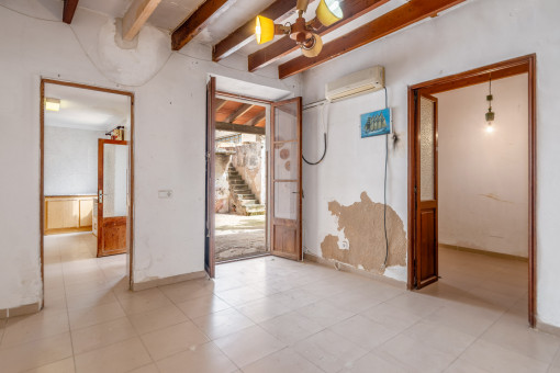 Kitchen area and direct access to the patio