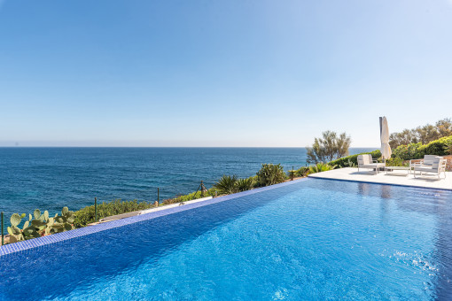 Pool with stunning sea views