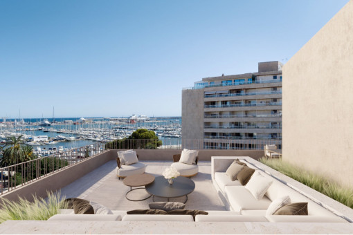 Outdoor terrace with Lounge and Harbor View 