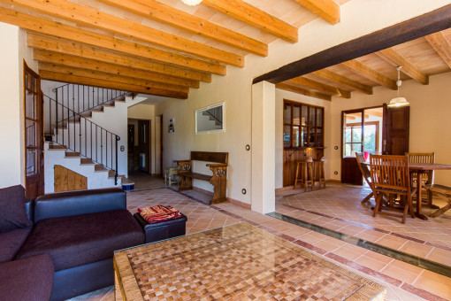 Entrance area, living and dining room