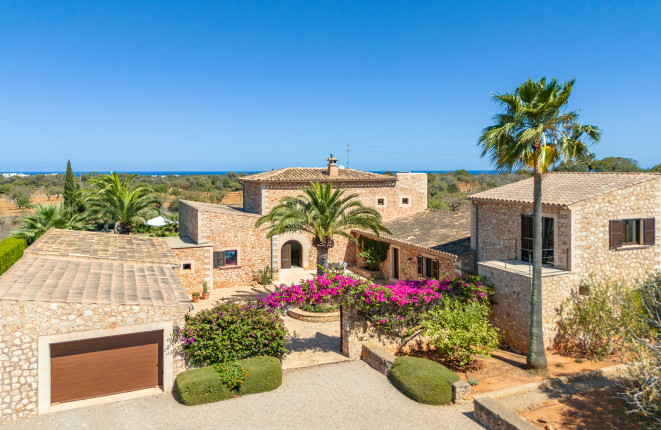 Mediterranean finca-oasis with pool and...