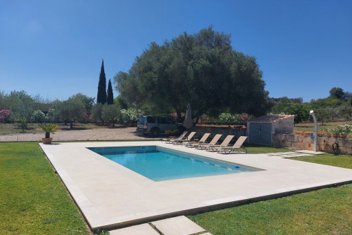 Enchanting finca with pool quietly located on a large plot in Lloret de Vistalegre