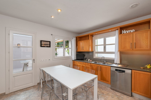 Kitchen with patio access