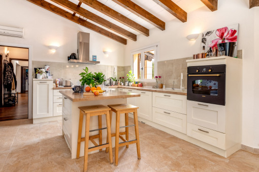 Kitchen with cooking island