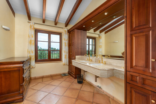 One of 3 bathrooms