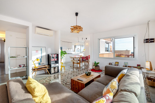 Light-flooded living area