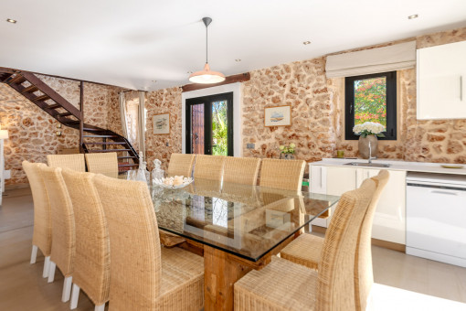 Dining area close to the kitchen