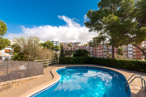 Lovely pool area