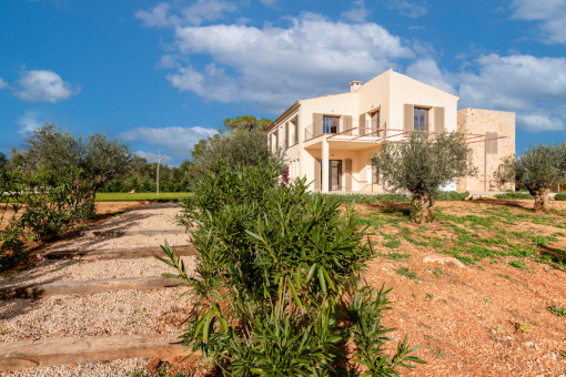 Entrance way to the finca