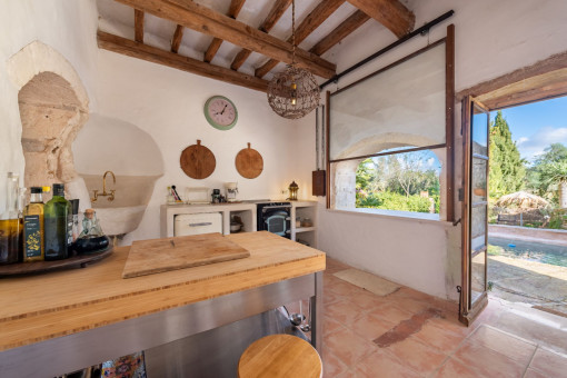 Kitchen with views over the pool