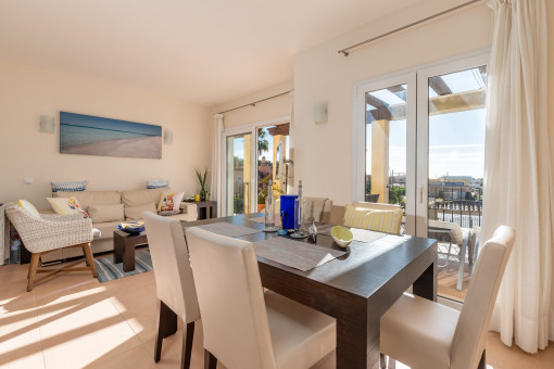 Bright living and dining area