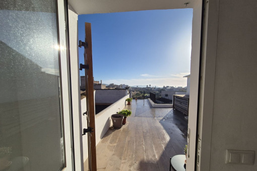 Access to the rooftop terrace