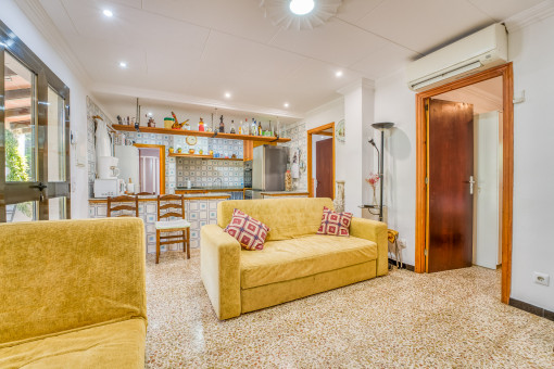  Open living area to the kitchen